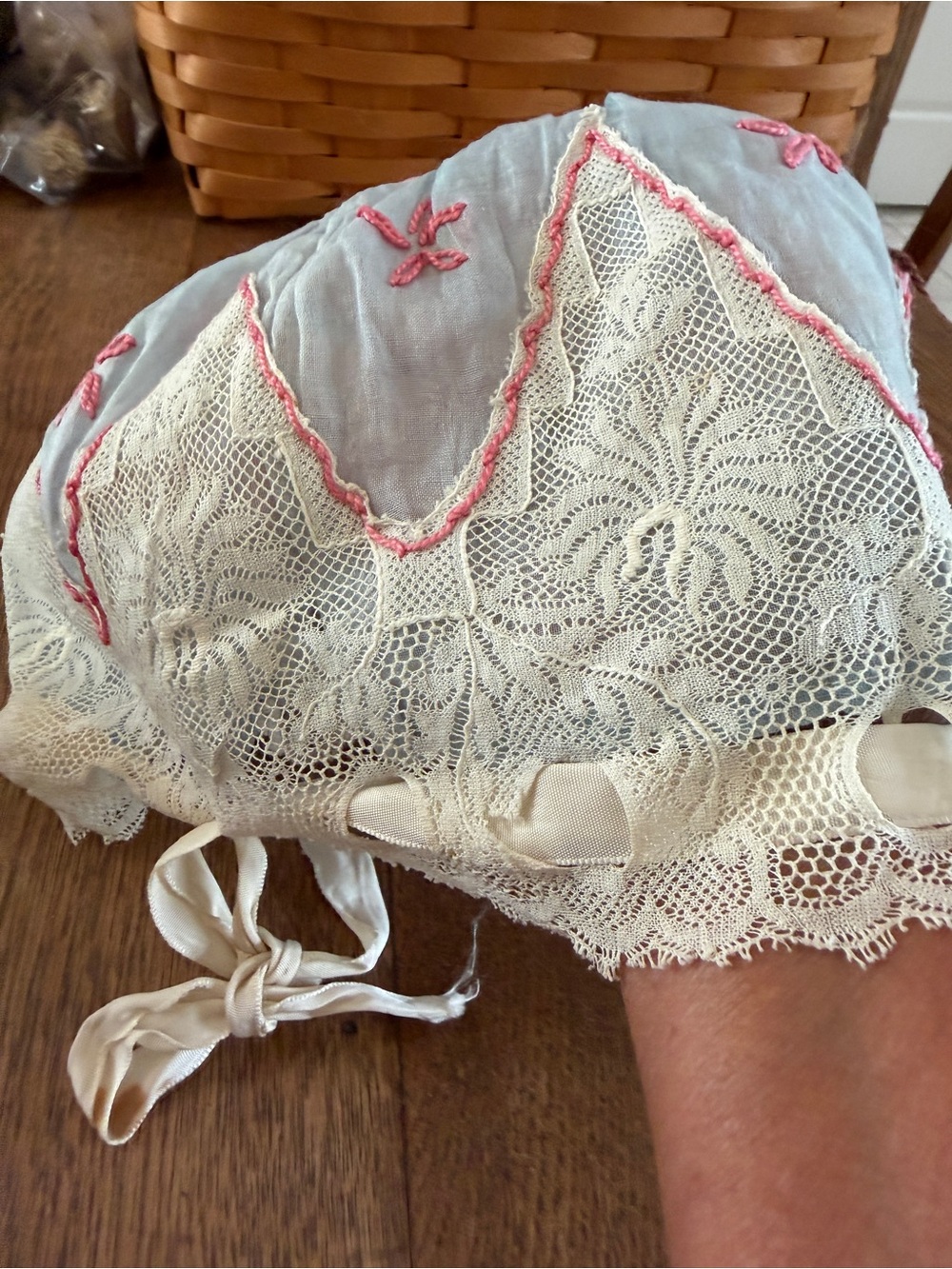 Antique blue and pink lace-trimmed night bonnet - Picture 4 of 6